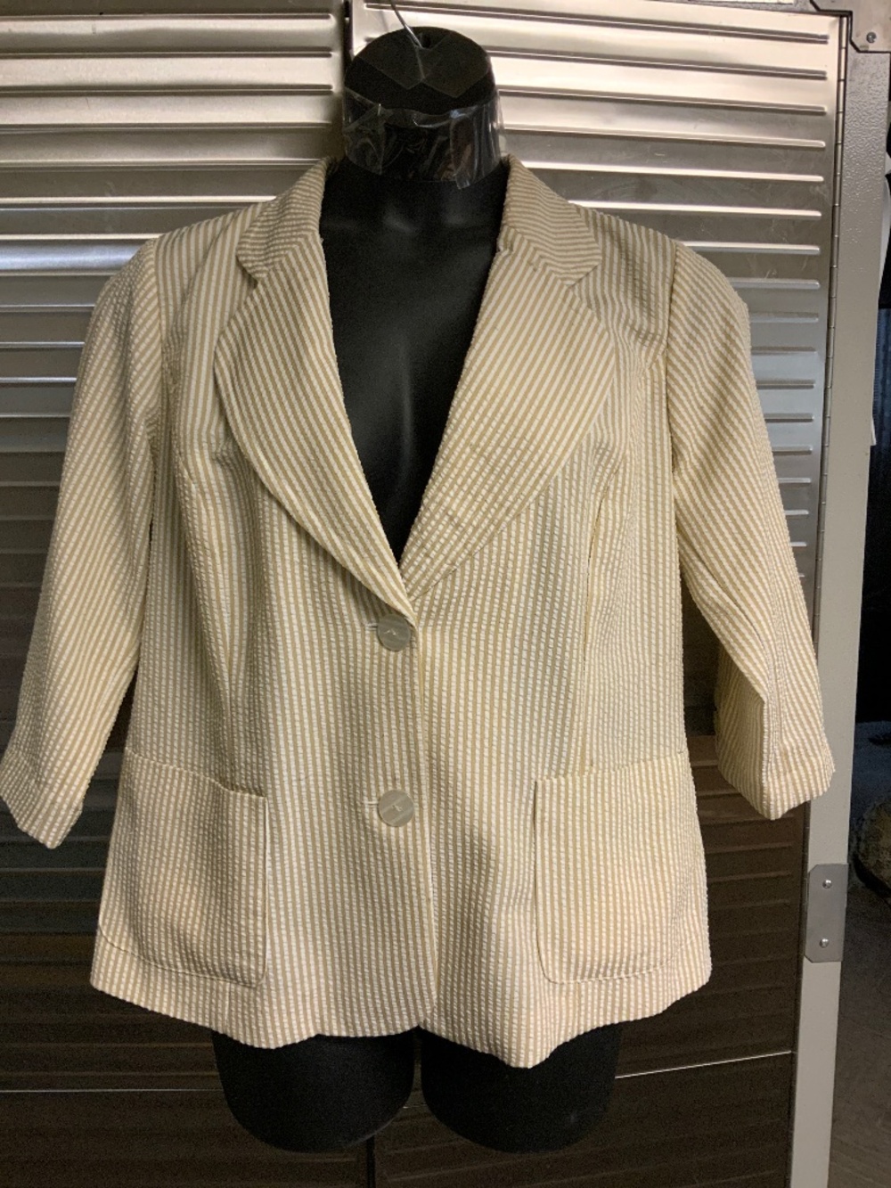 Joan Rivers seersucker blazer